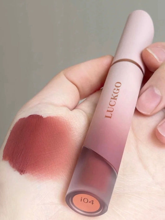 Cream lip mud lip glaze velvet matte matte surface does not fade and does not stick to the cup student party plain lipstick whitening high value